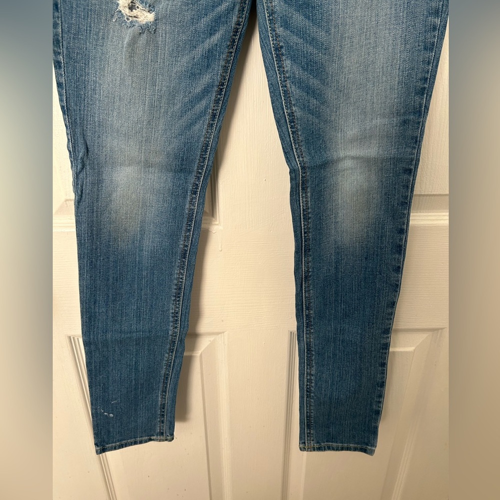 Hollister Medium Wash Ripped Skinny Jeans - Picture 3 of 7